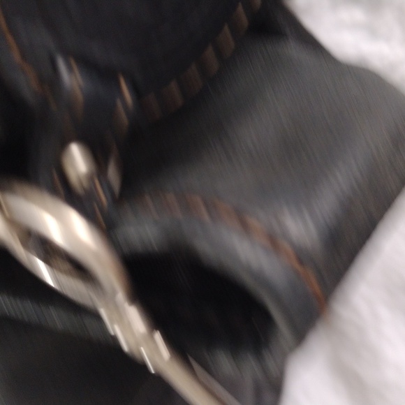 Fossil Leather Shoulder Bag - Picture 7 of 8